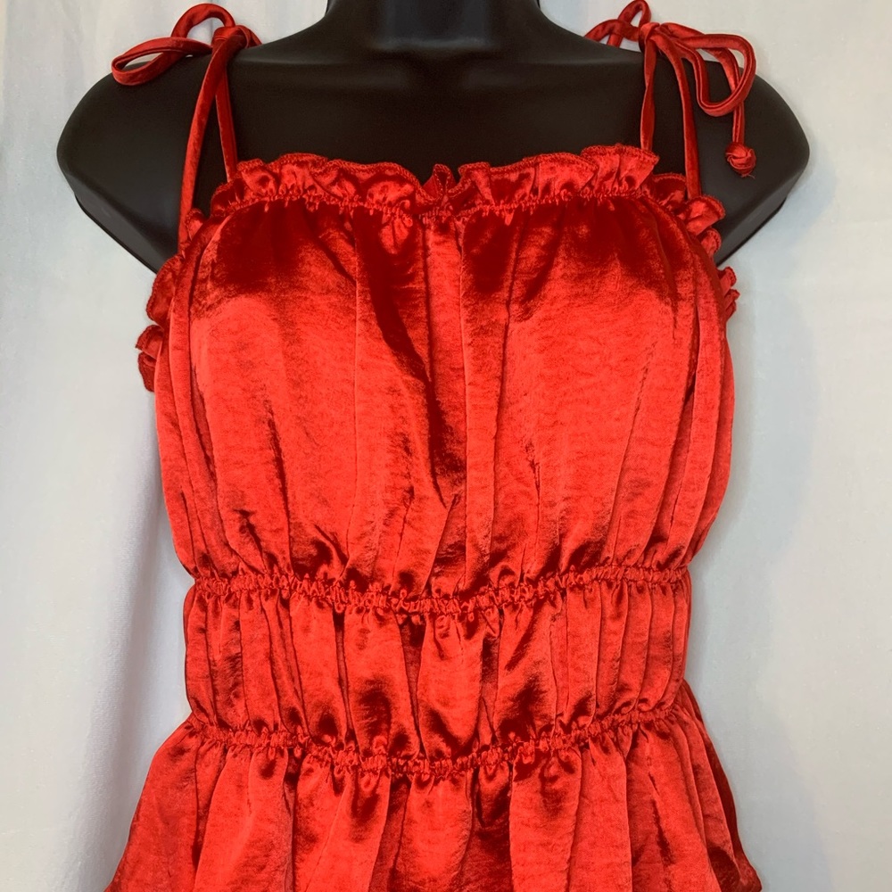Fashion Nova - Satin Feels Top